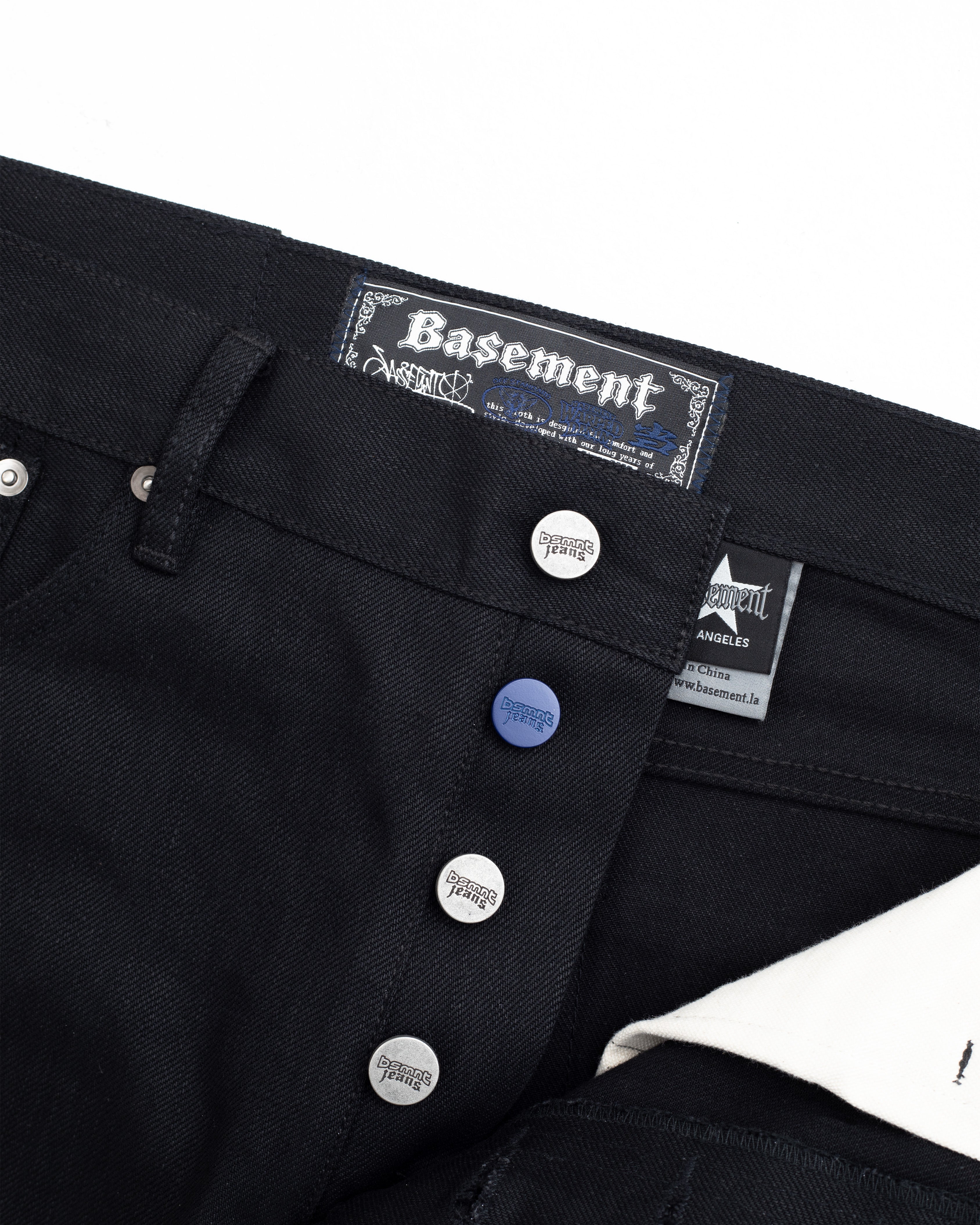 BLACK SELVEDGE Image 2